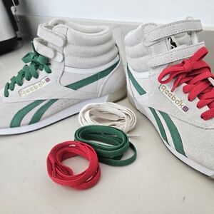 Brand new REEBOK "Human Rights" Edition Size 7 womens